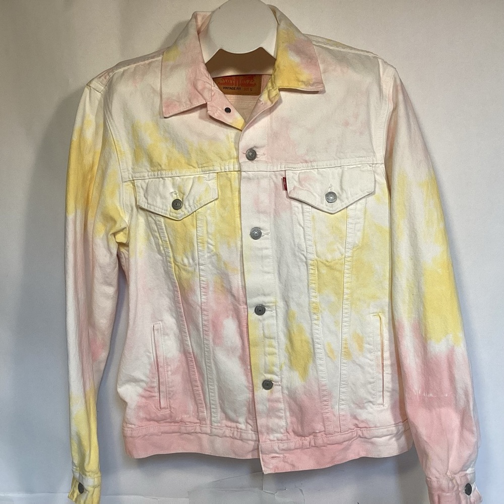 Levi’s Vintage Tie Dye Tucker Style Jean jacket Men’s size Large